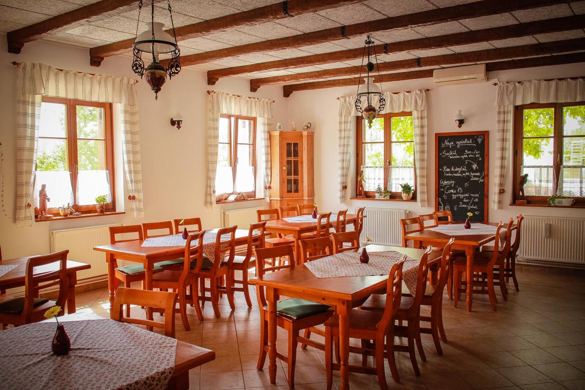 Diofa Panzio Bed & Breakfast Villany Luaran gambar