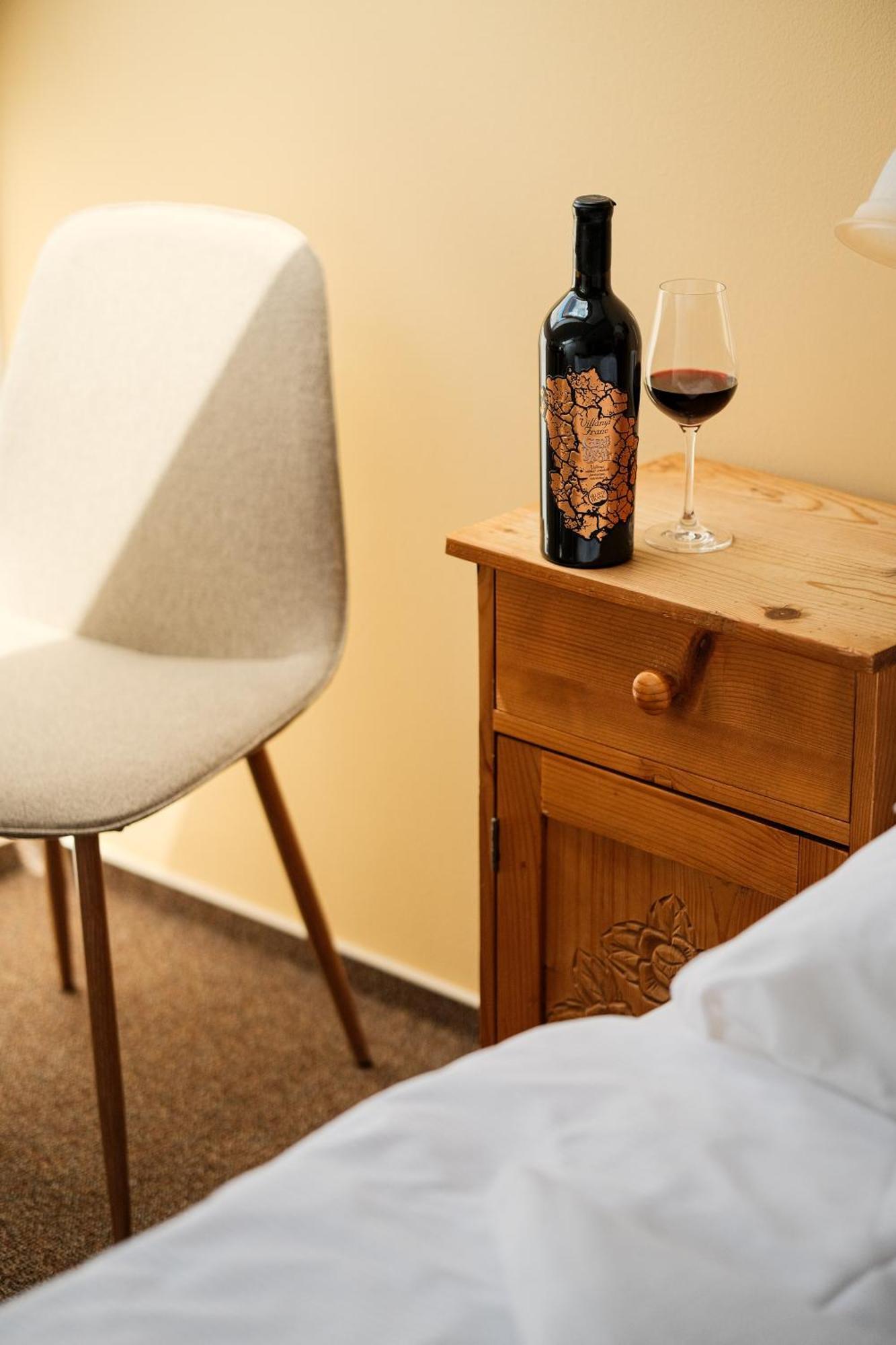 Diofa Panzio Bed & Breakfast Villany Luaran gambar